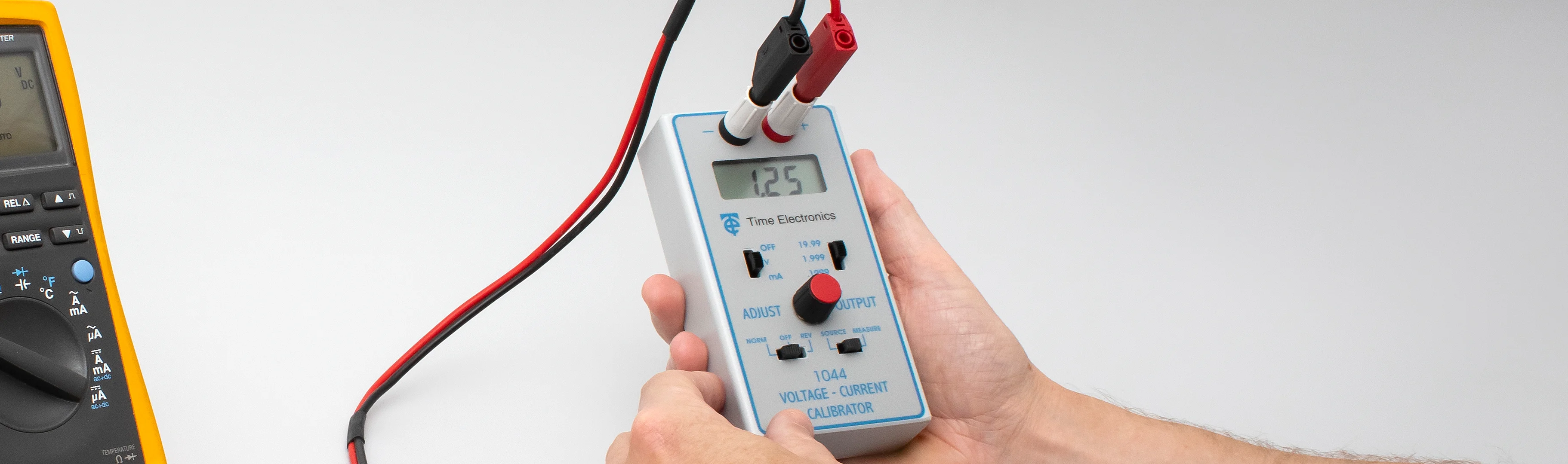 1044-voltage-and-current-calibrator