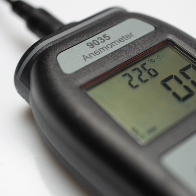 9035-anemometer-thermometer-2.jpg