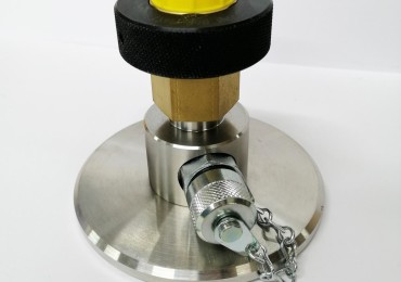 Base for pressure gauges up to 1250 bar